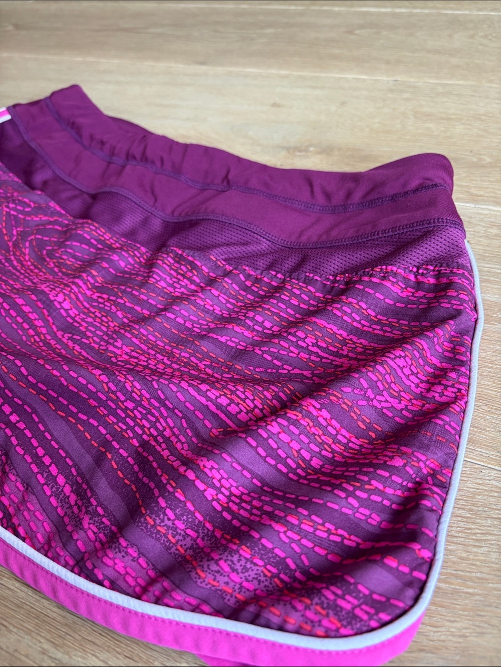 🦄 Athleta Magenta Skort with Built-in Shorts